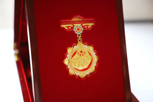 喜讯！周翔董事长、曾晓芸副总监荣获“成都市抗击新冠肺炎疫情先进个人”称号