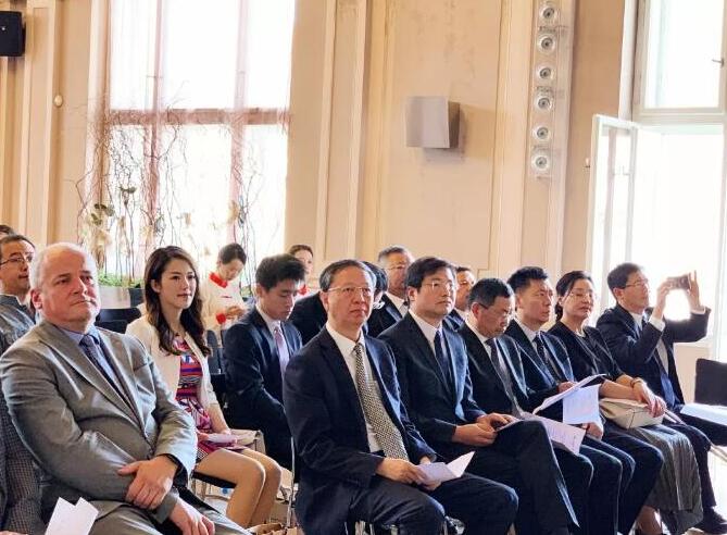 pg娱乐电子游戏app亮相中国（四川）-捷克中医文化周