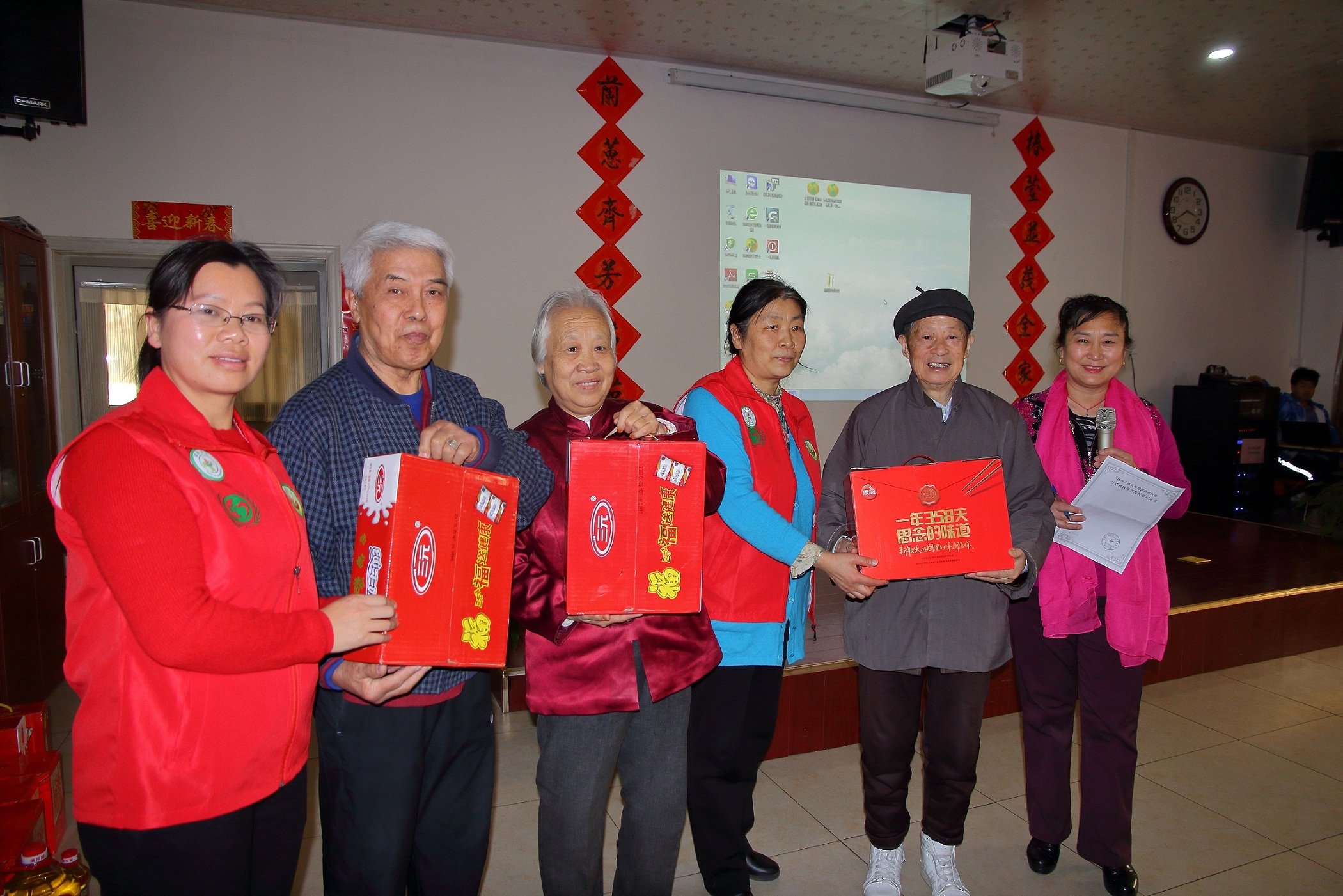 新绿传温暖，浓情暖元宵