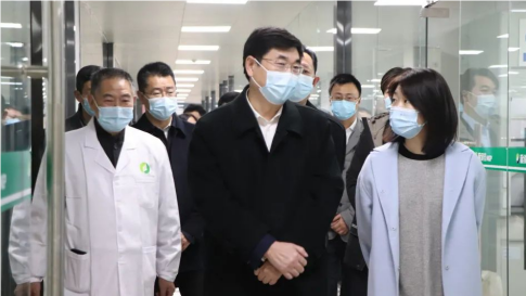 成都市人大常委会党组副书记、副主任朱志宏一行莅临pg娱乐电子游戏app调研并慰问专家