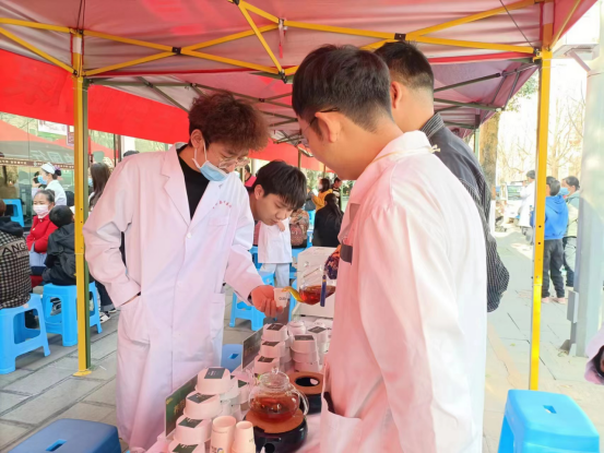 2023.02.20 走基层惠民义诊,pg娱乐电子游戏app走进云南罗平县319.png