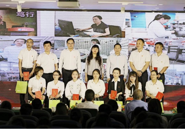 2023.03.01 一起“城”长 丨 pg娱乐电子游戏app与天府中药城共同闪耀2051.png