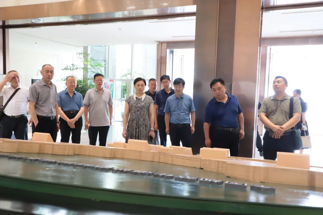 甘肃省陇南市卫生健康委员会主任魏继娥一行莅临pg娱乐电子游戏app考察指导