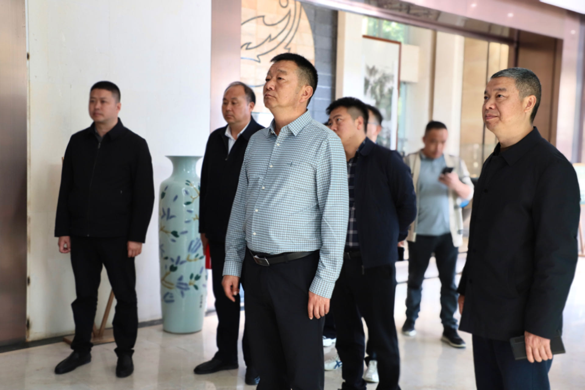 共谋发展，携手前行｜腾冲市委书记马子兴一行莅临pg娱乐电子游戏app考察调研