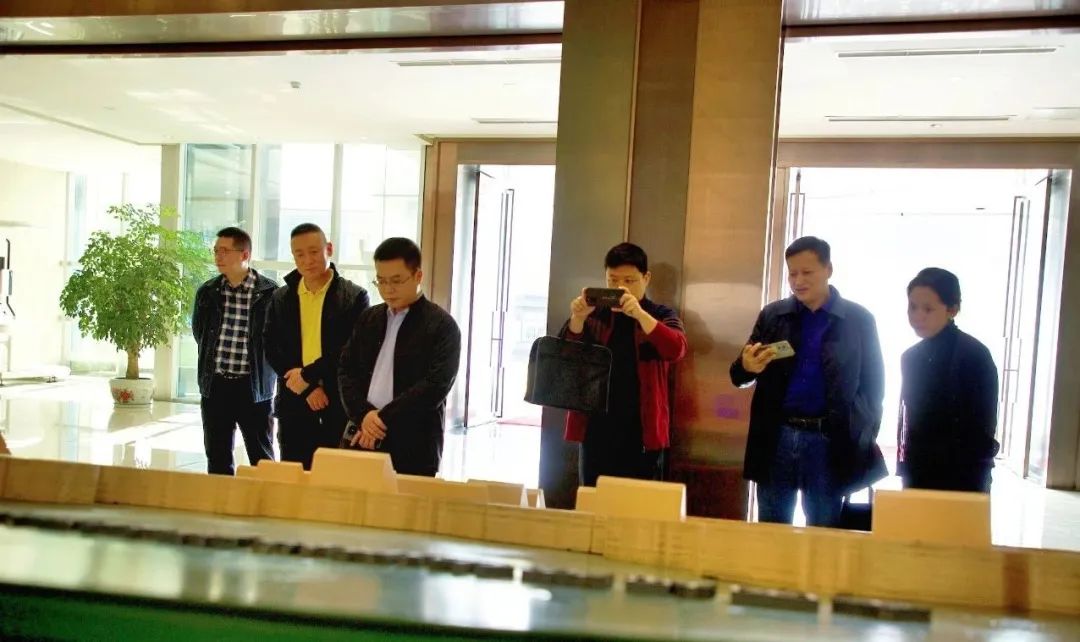 同心同行｜宜宾市中医药管理局党组书记何江一行莅临pg娱乐电子游戏app考察调研