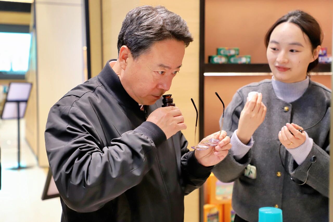 政企协同谋新篇 中药振兴向未来——张掖市党政考察团莅临pg娱乐电子游戏app共探中医药产业高