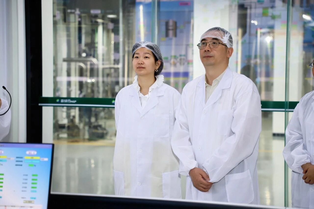 政企同心谋发展 聚力赋能谱新篇｜四川省经信厅、彭州市领导一行莅临pg娱乐电子游戏app调研指
